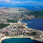 Sofi Pag At Apartament Povljana