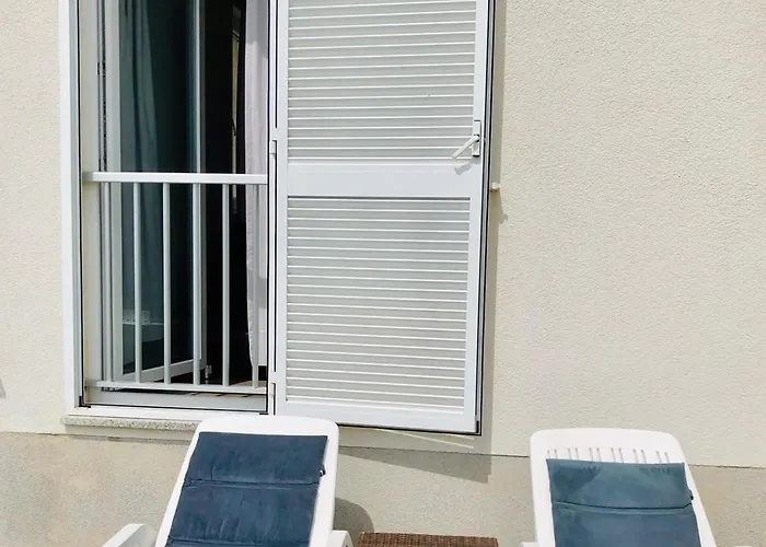 Sofi Pag At Apartmán *